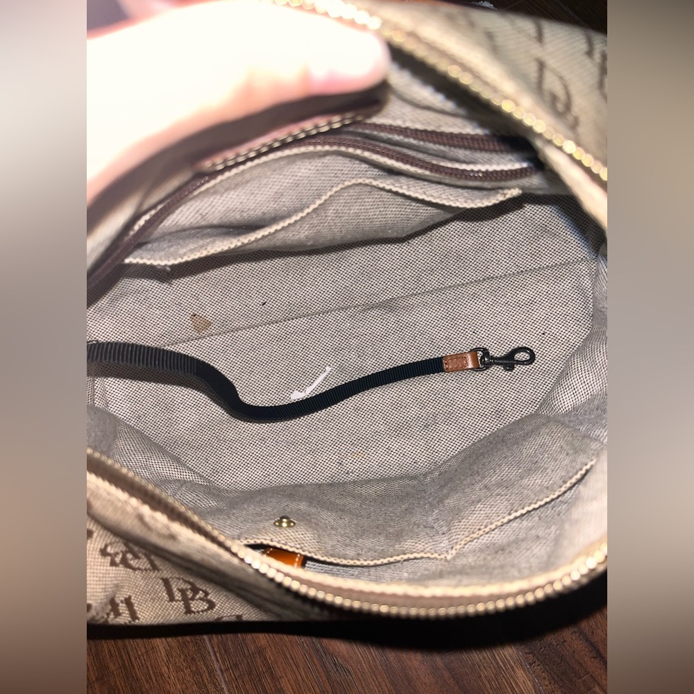 Dooney & Bourke tan brown signature canvas hobo bag - Picture 10 of 15
